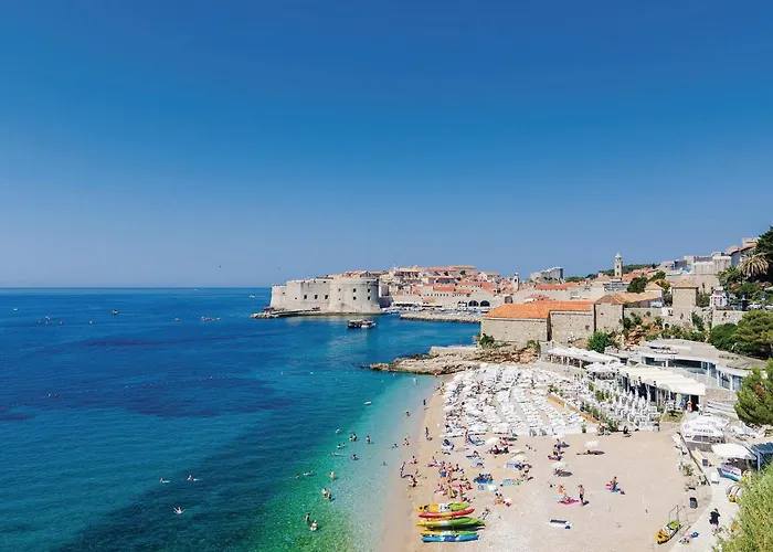 Appartamento In With Kitchen