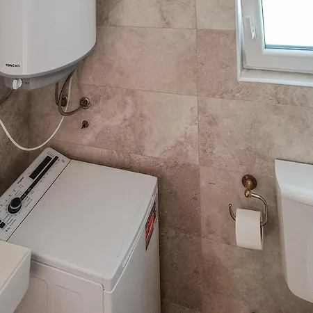 In With Kitchen Διαμέρισμα