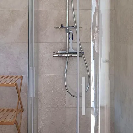 In With Kitchen Gruda